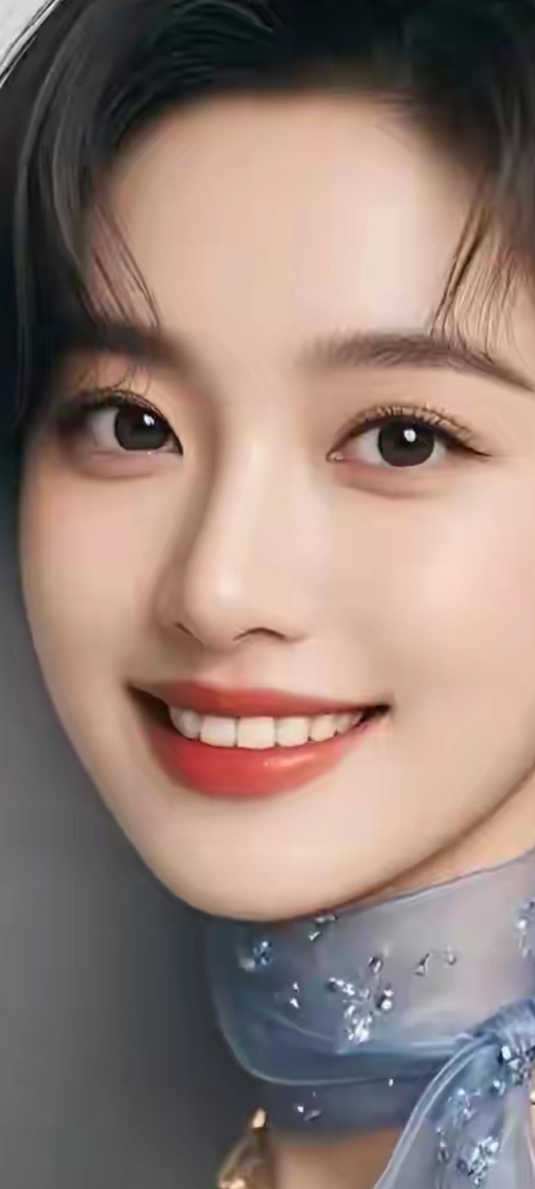 甜美笑容，闪耀眼眸，优雅蓝纱，气质满分！🌟✨