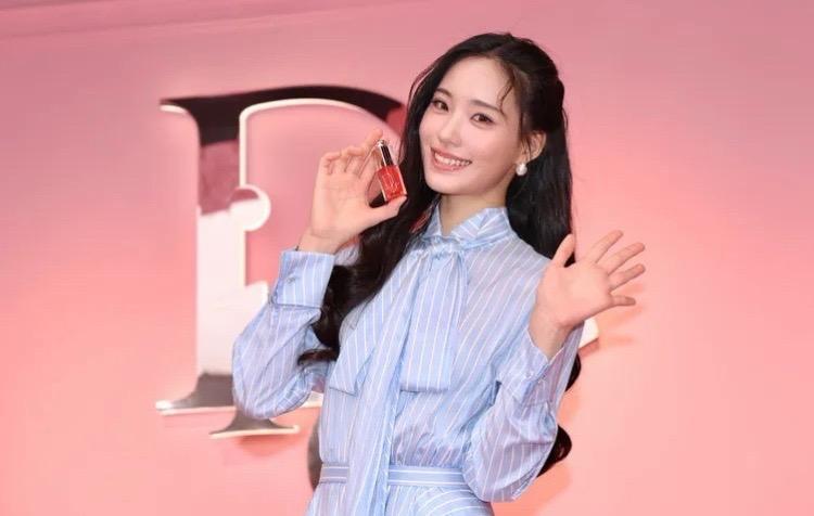 Lily成为Dior彩妆形象大使 徐家新生代的时代已开始🥰