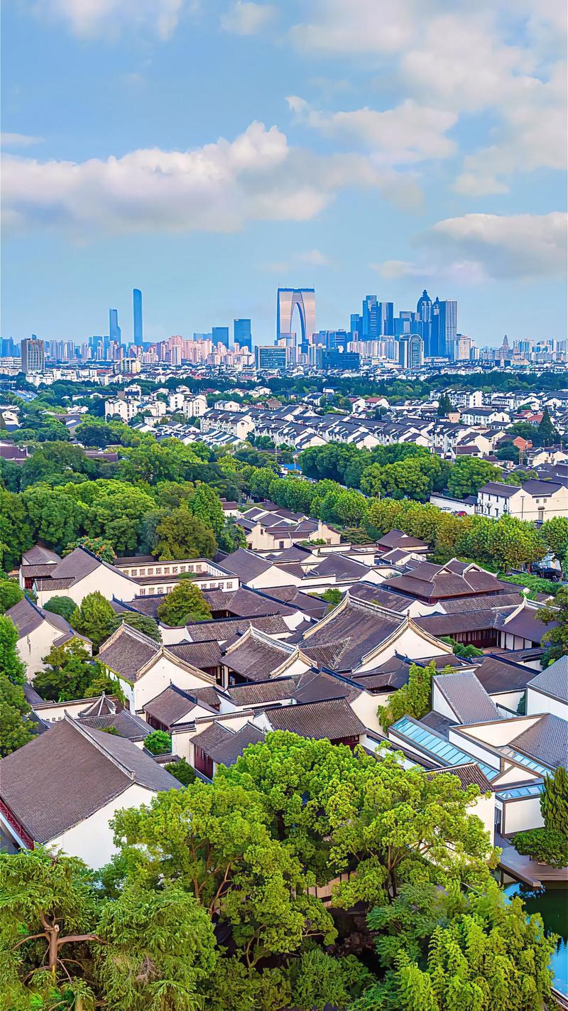 苏州是国内城市规划的典范城市，众所周知，苏州是全国经济发展最好的地级市，但同时它