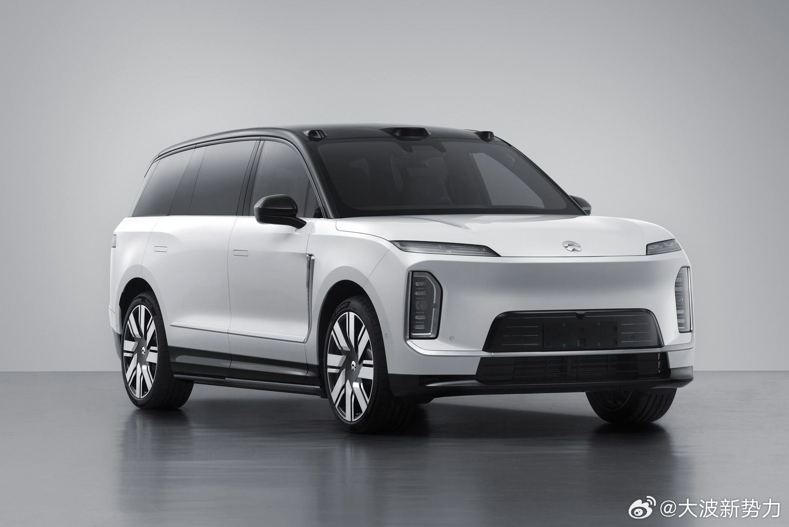 蔚来ES9国产最大SUV现身工信部备案, 这个尺寸应该叫合肥领航员吧! 庞然巨物