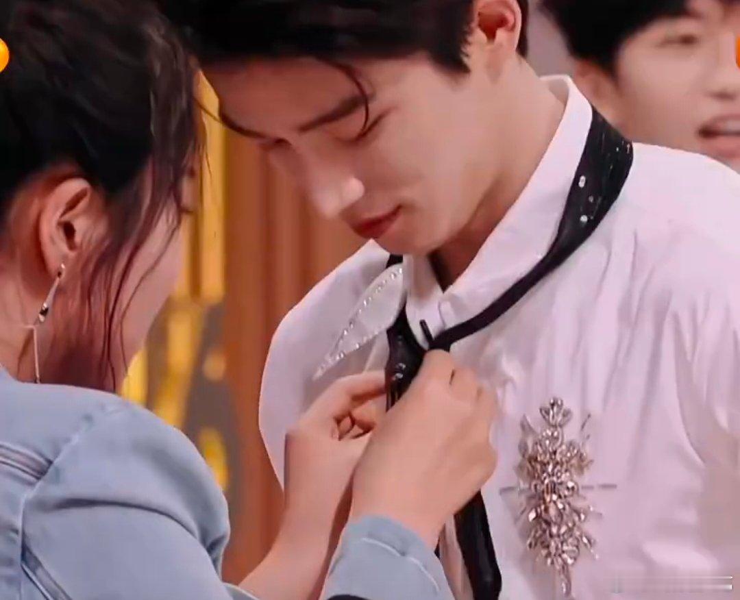 我同意雪琴牵所有帅男嘉宾的手你好星期六 李雪琴太会了！在《你好星期六》里玩游戏直