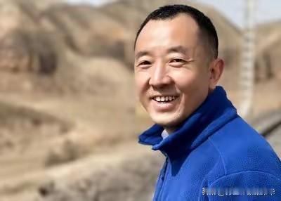 陈行甲曾经是一代县委书记的楷模，在满载荣誉而归的时候选择激流勇退，确实是一种遗憾