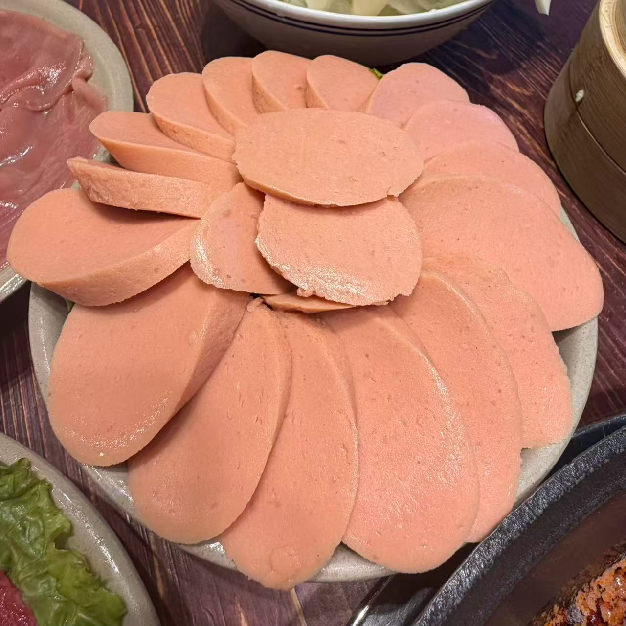 唯有美食不可辜负之今日份午餐好久好久没有吃重庆火锅了当然是吃心心念念的马厂老火锅