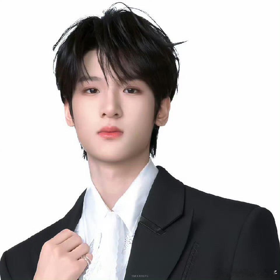 张峻豪公式照 。一股浓浓的垫底辣孩味[允悲][允悲] 