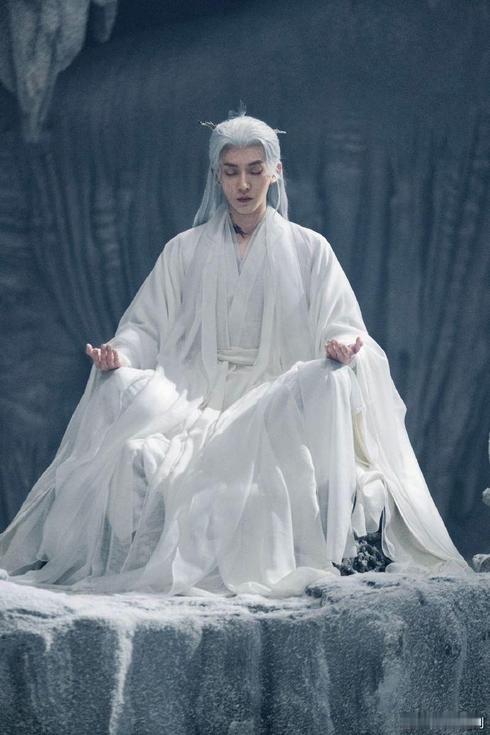 推荐苏易水入职冰雪大世界  冰雪大世界有了苏易水，南方小土豆们来了都不想走，直接