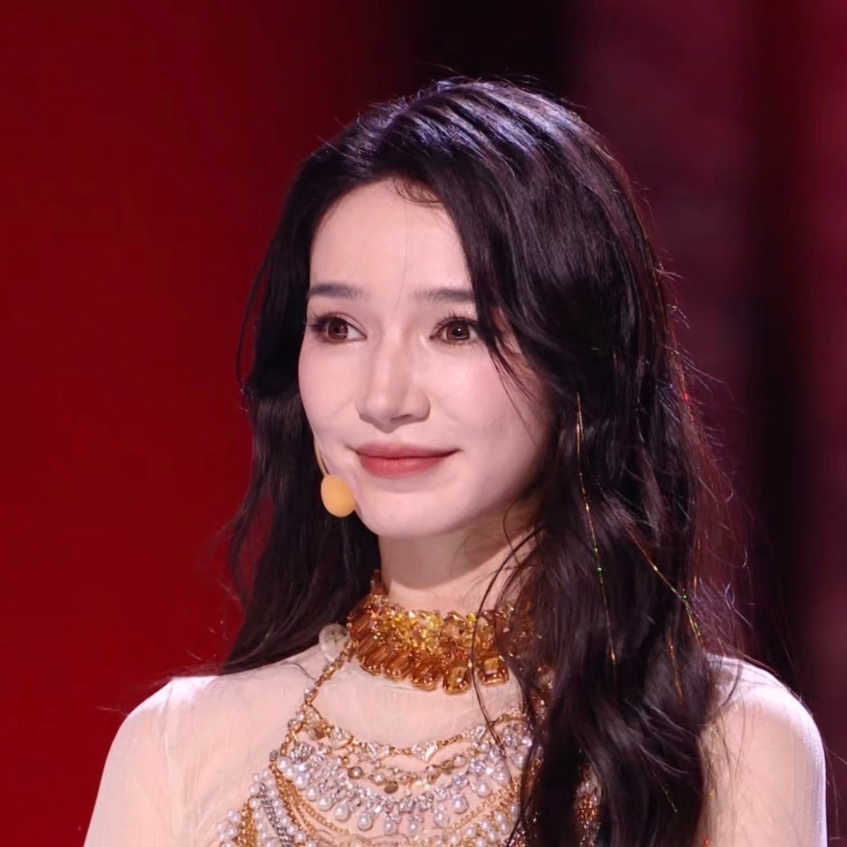 浪姐6取消直播系谣言浪姐取消直播当然是谣言来的啊，期待今天中午的小考就完了，还有