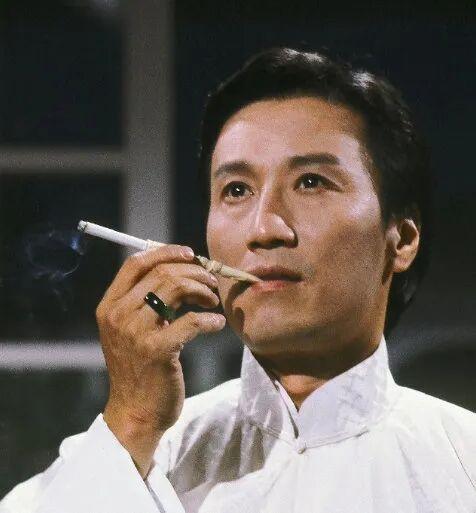 谢贤走了，遗产分配令人感到惊讶，1亿遗产九成分给两个孙子，谢霆锋只拿5%。
 