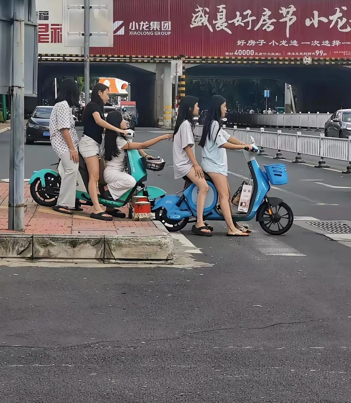 2块钱一辆的共享单车这样拼！至于吗？一点安全意识都没有……[哈欠]