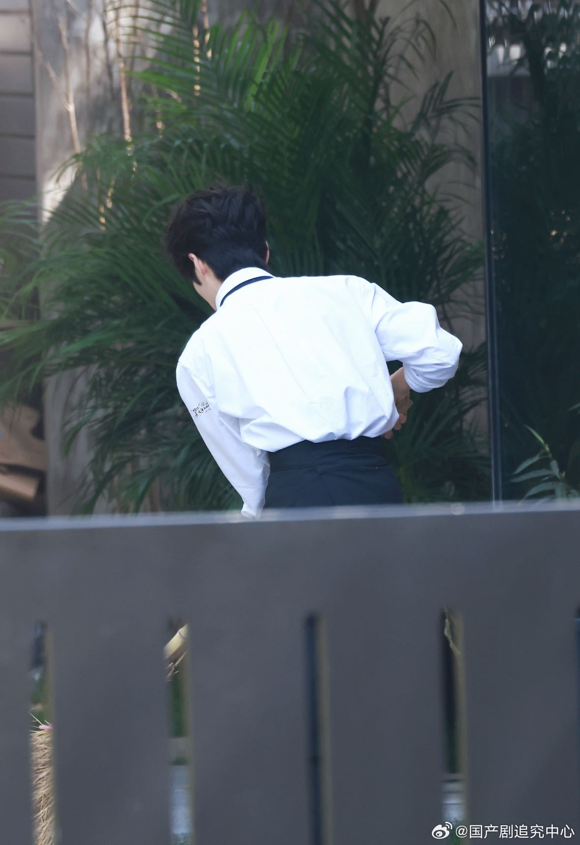 内娱颜担艺人集体素颜做瑜伽 咱就是说这节目是懂得拿捏大家的心，这么多艺人集体素颜