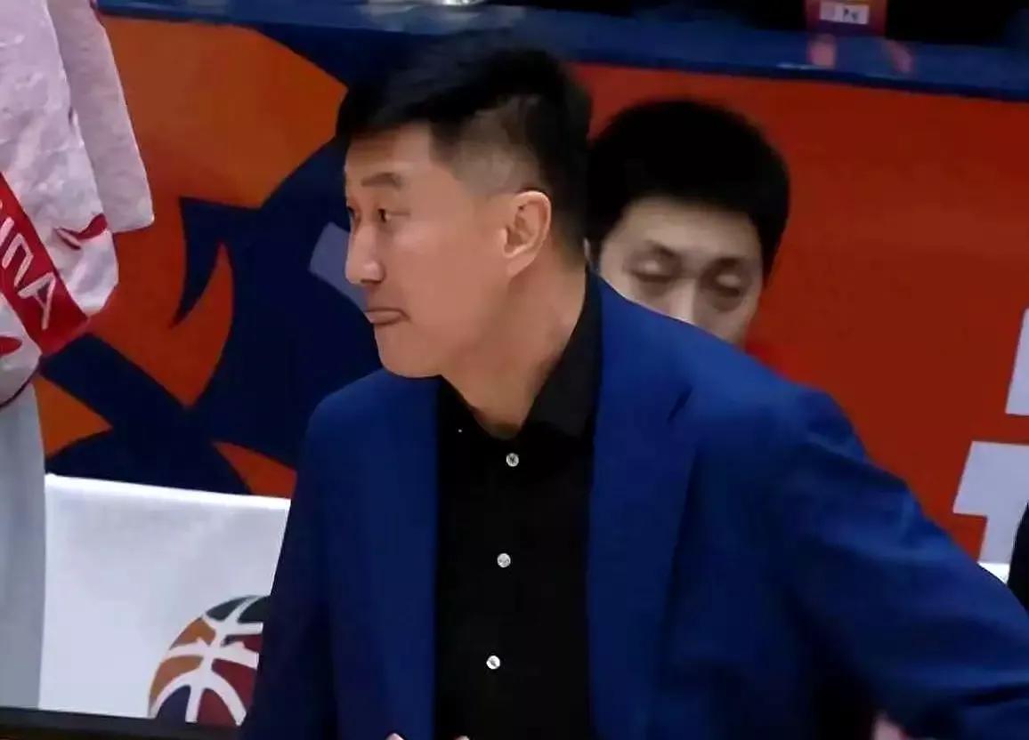 期待青岛崂山啤酒队在主场灌醉广东东阳光

CBA第36轮，从山西客场征战回到青岛