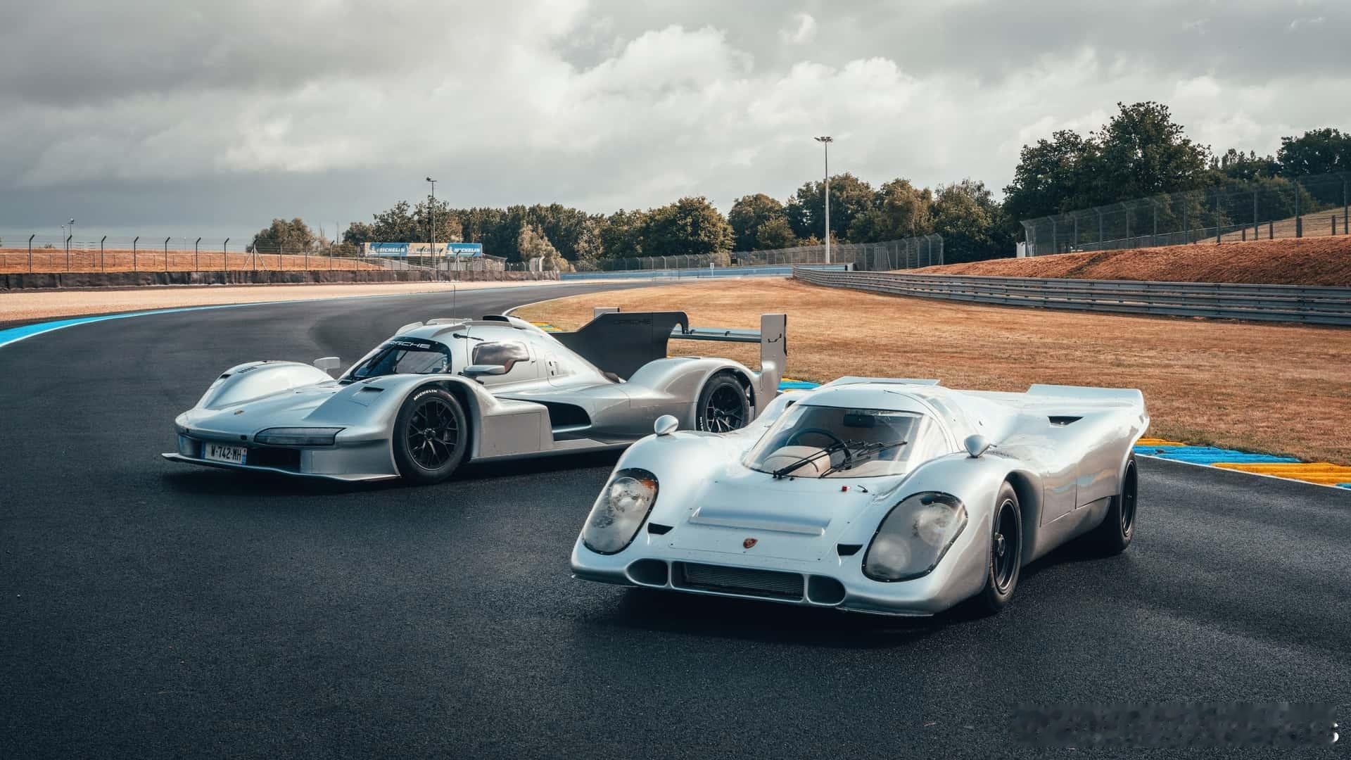 保时捷963RSP，这款基于 IMSA 和 WEC 双料冠军赛车的极致独版车型，