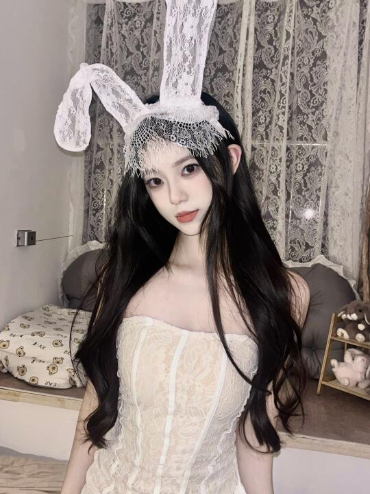 今天是蕾丝兔兔🐰