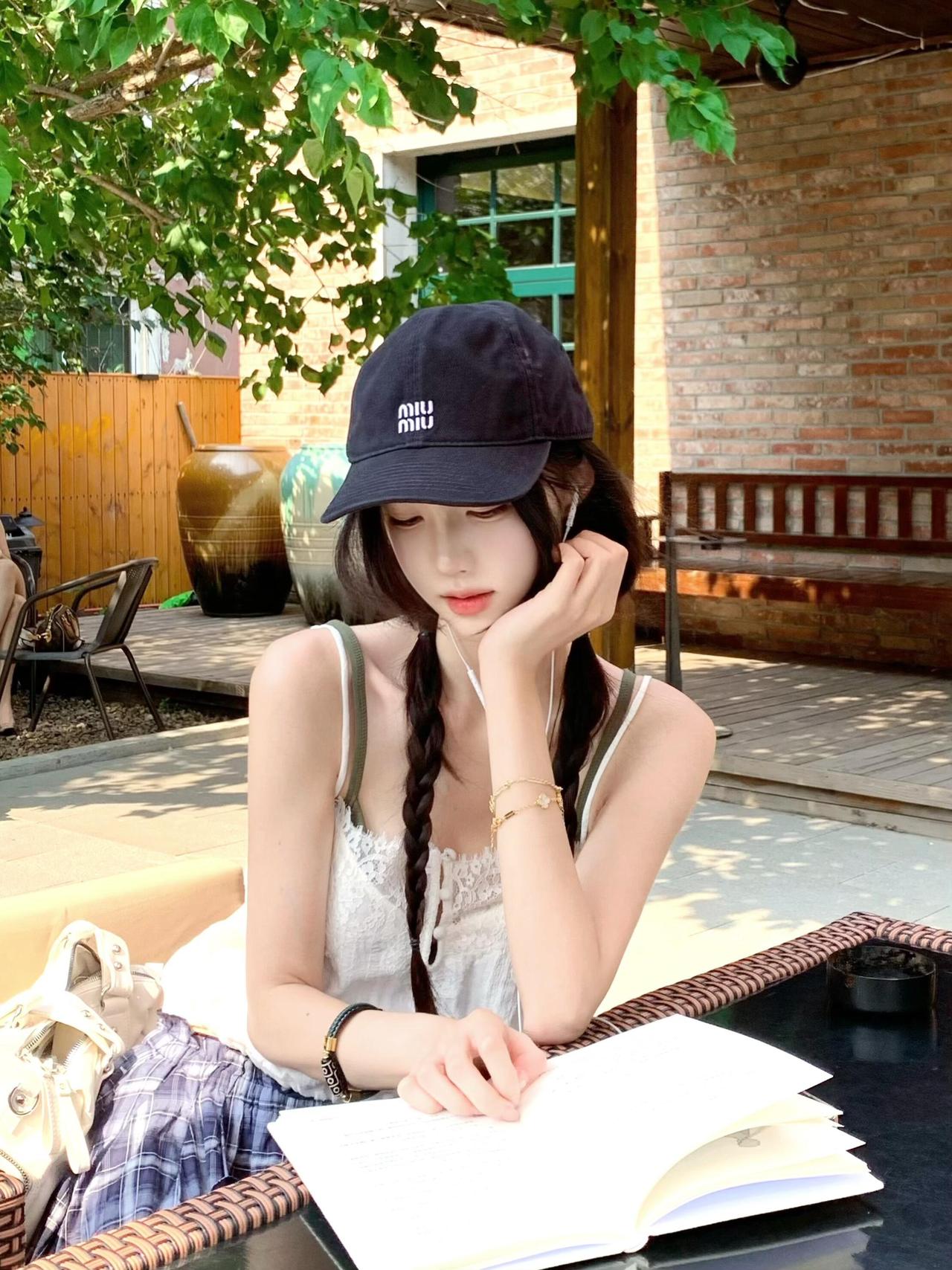 女生如何穿搭看起来时尚更有品味呢