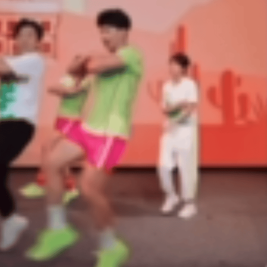 京柏然一股beta味毫无性张力连谈恋爱真情侣都会被说是形合约情侣 ​​​
