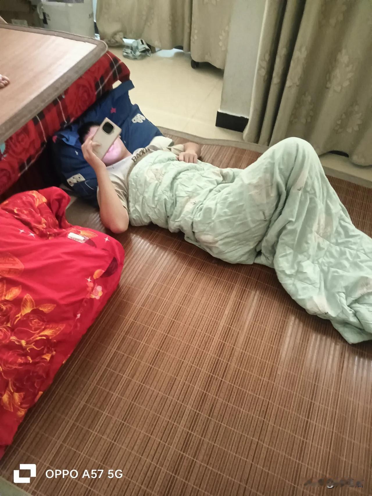 现在人要像以前人那样养孩子，随便那个人都可以养六、七个孩子，而且只会比以前养的更