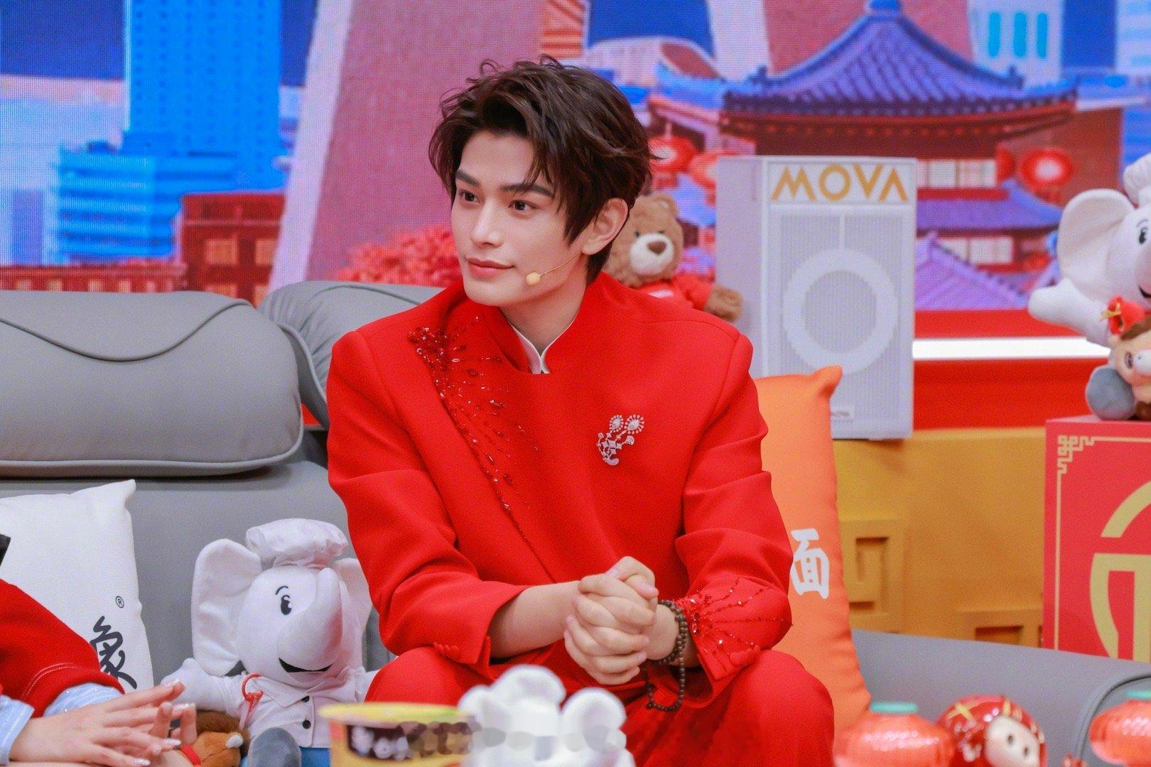 白鹿、丁禹兮、李昀锐、毕雯珺、罗云熙、王楚然、王安宇、范丞丞、胡先煦、黄子弘凡，