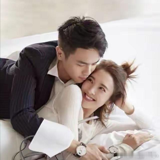 #张若昀唐艺昕结婚多年仍是热恋期#两人结婚多年仍是热恋期，是什么让他们在忙碌的工