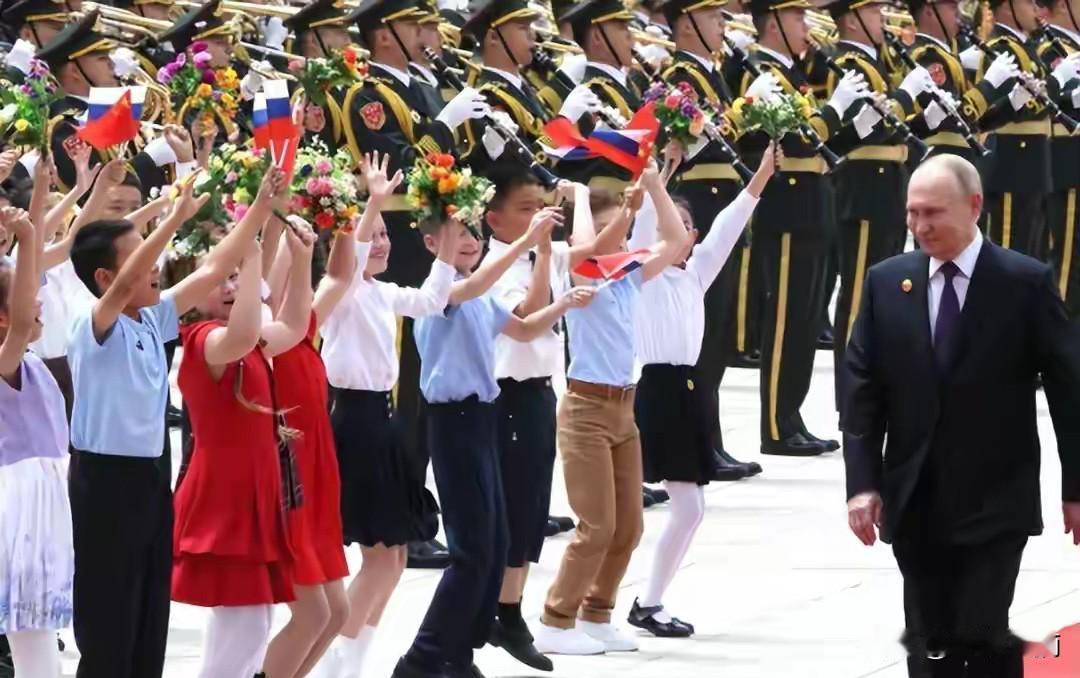 绝非巧合，这是大国互动中的精准外交运筹！

2026年5月15日特朗普离京，19