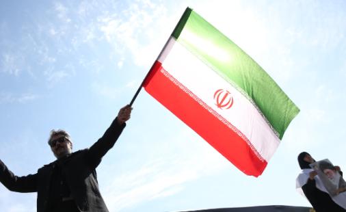 就在刚刚，伊朗提出了一个要求，提到了中国。
 
针对美国向伊朗提出的所谓“15点