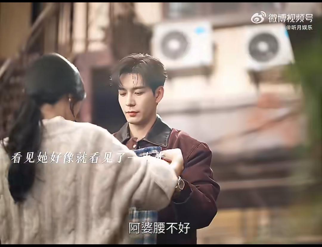 内娱营业天花板！陈星旭卢昱晓大方发糖太香了
 
谁还没被《轧戏》这对男女主甜晕！