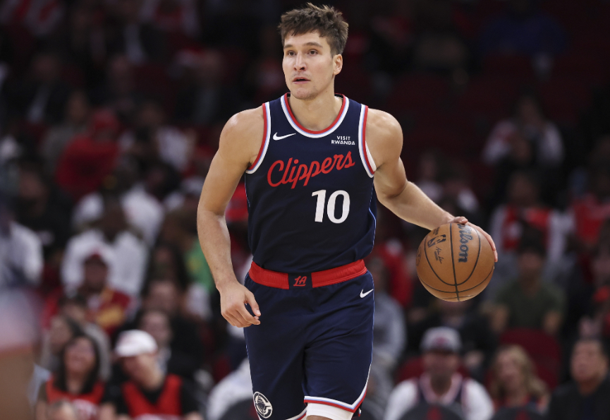 今天，快船记者Tomer Azarly在回答网友提问时谈到了博格丹。网友问及博格