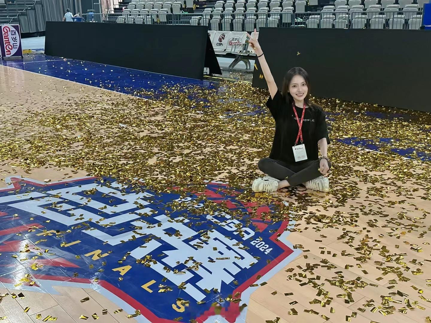 记录的意义就是看到照片会记起喜怒哀乐真实存在过，明天第二次到某个城市，有点感慨+