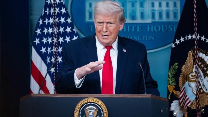 宇树科技：绝不“白给”美国！

几天前，华盛顿将这家杭州公司列入黑名单，理由依然