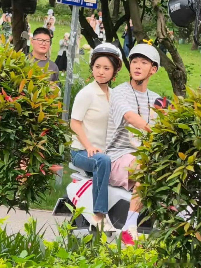 不敢想象这部现偶的受众，can't stop laughing 