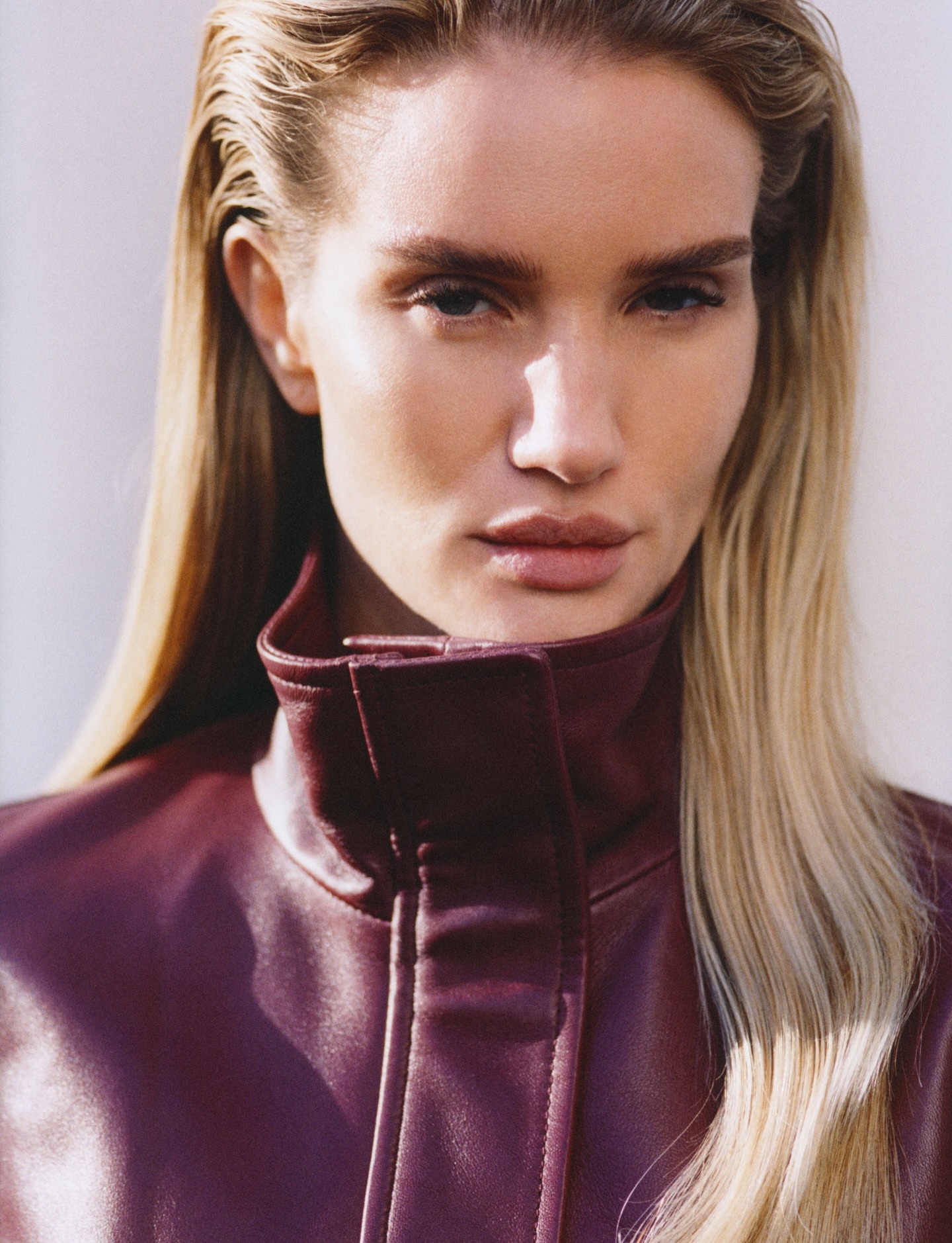 Rosie Huntington-Whiteley🕶in 𝗕𝗔𝗟𝗘𝗡