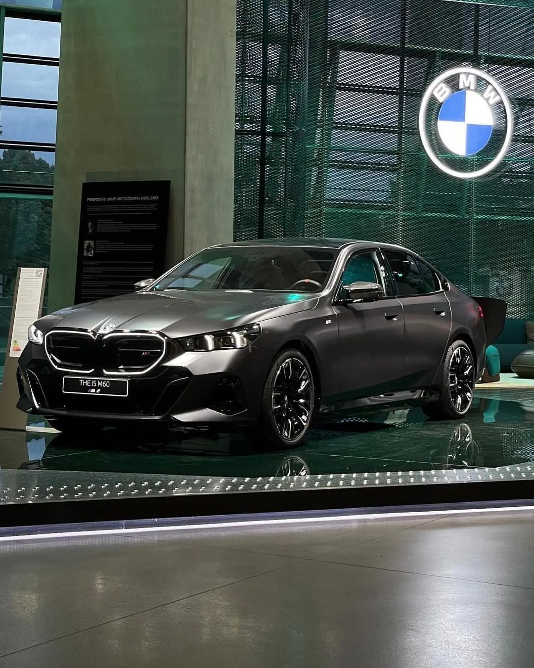 宝马 i5 M60 ​​​