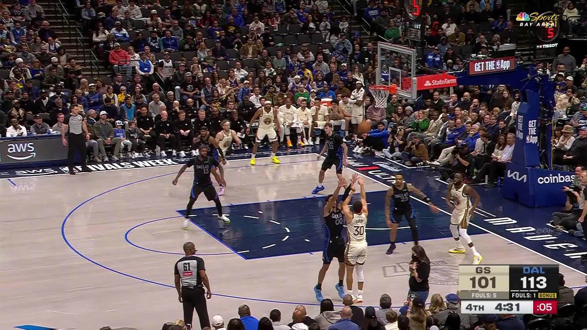 库里后撤步三分👌勇士104:113独行侠。勇士vs独行侠