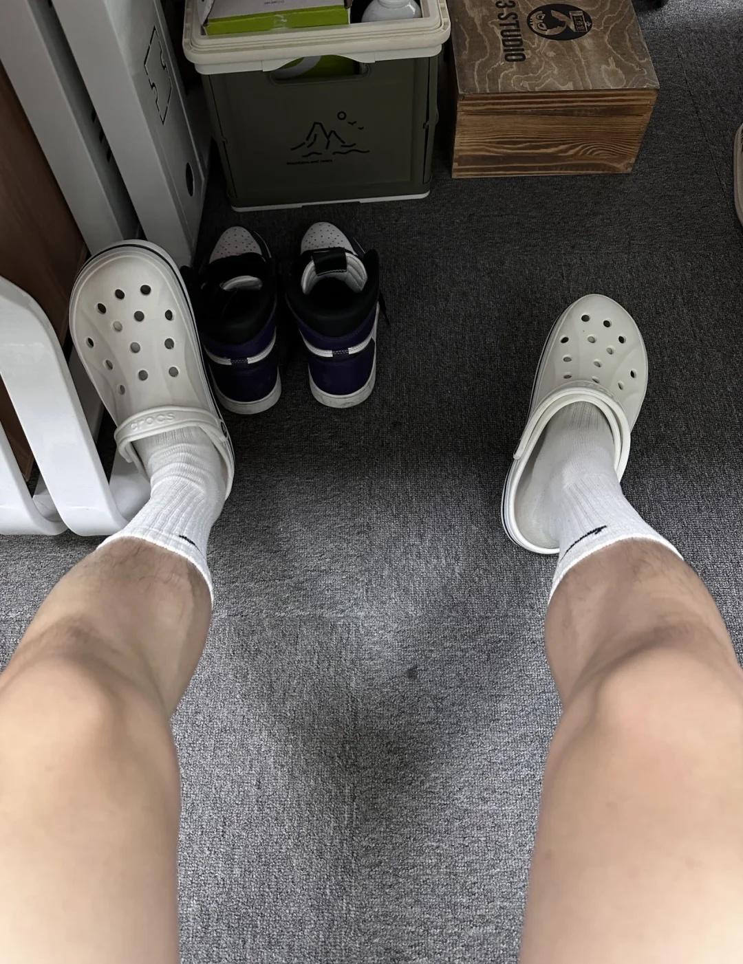 今天下☔️了吗
🐲舟水要来了
广东的雨天要常在办公室备两双鞋
每天都在下雨 a