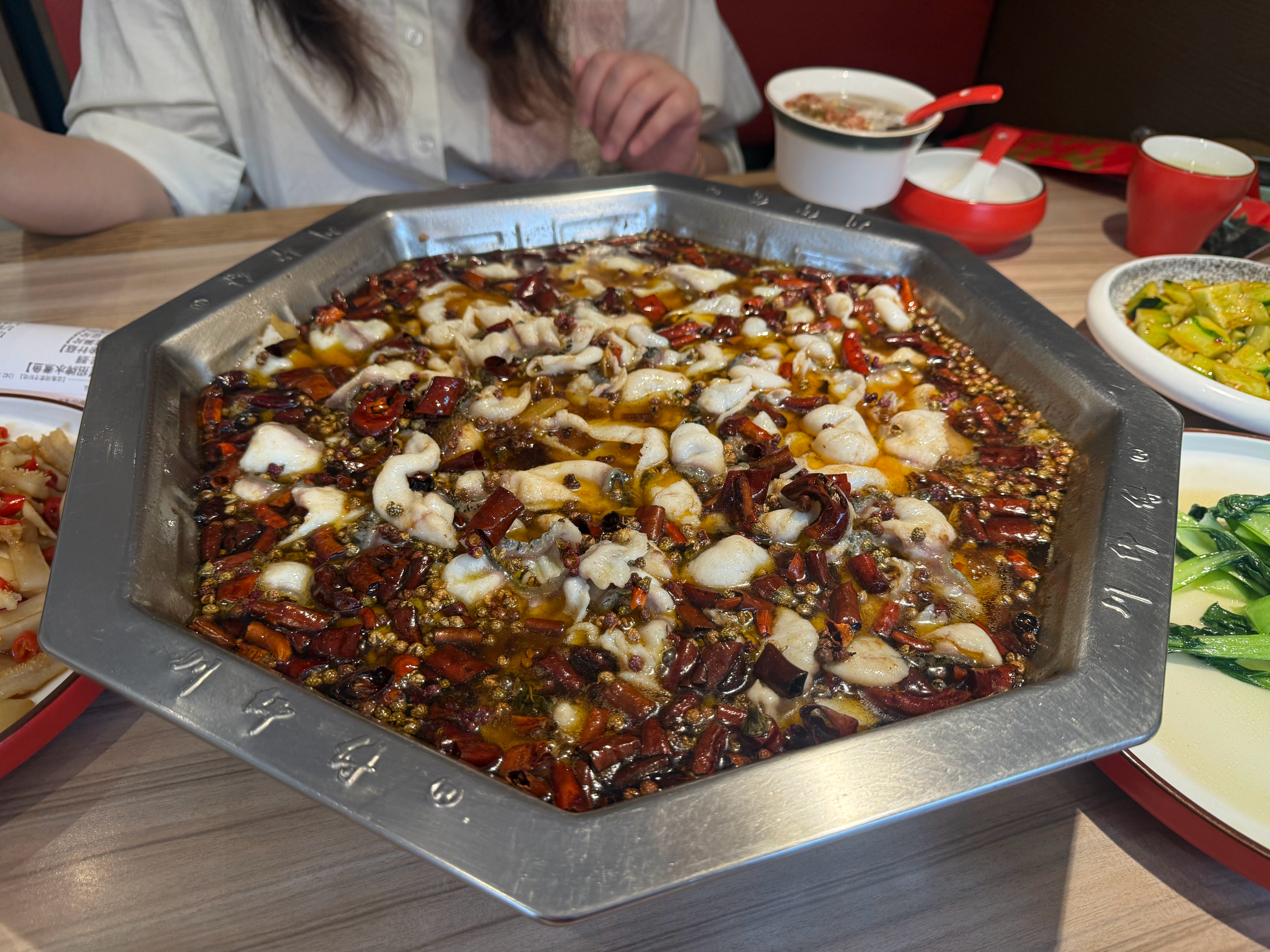 吃完了一盆鱼 