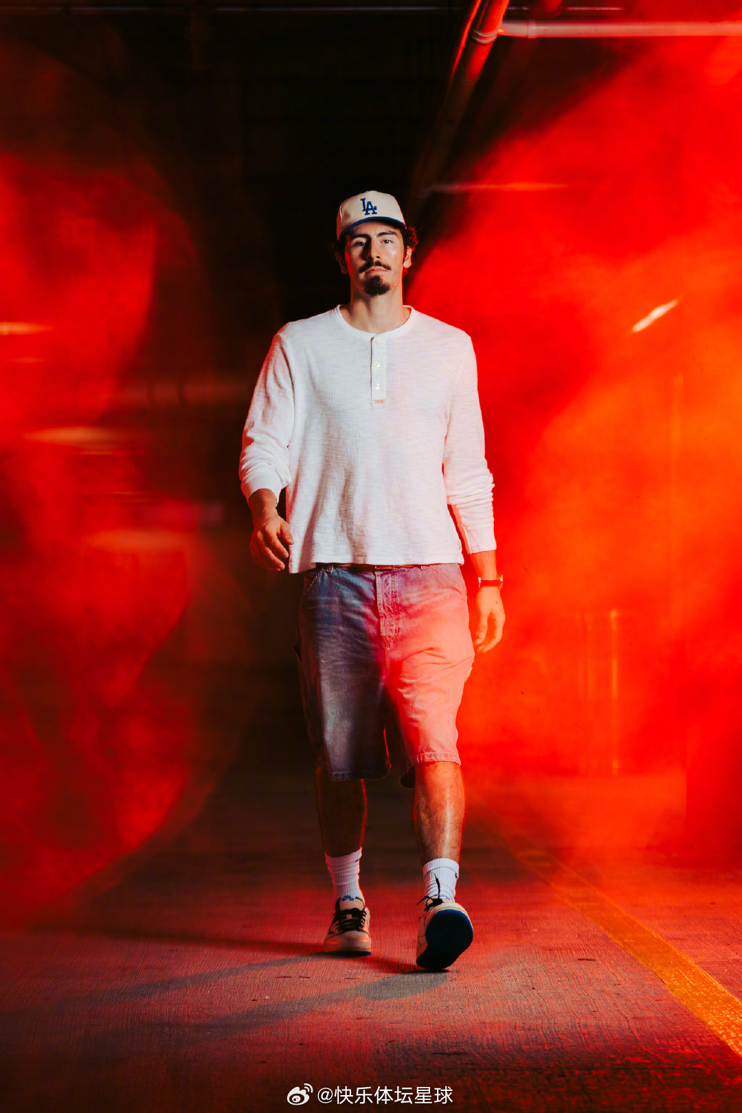 早安热火球迷们，今天是热火比赛日！活塞vs热火迈阿密热火  cr：迈阿密热火 