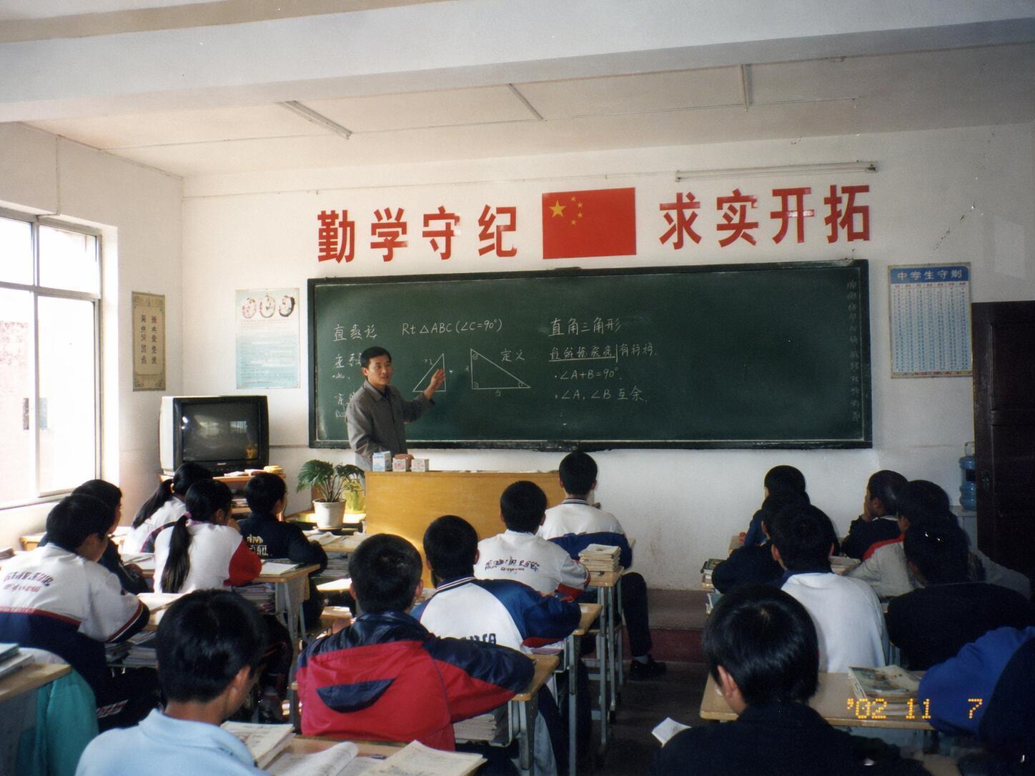 时代的眼泪被AI复活了谁敢信这些竟然都是ai生成的，每一张都像真实的90年代老照