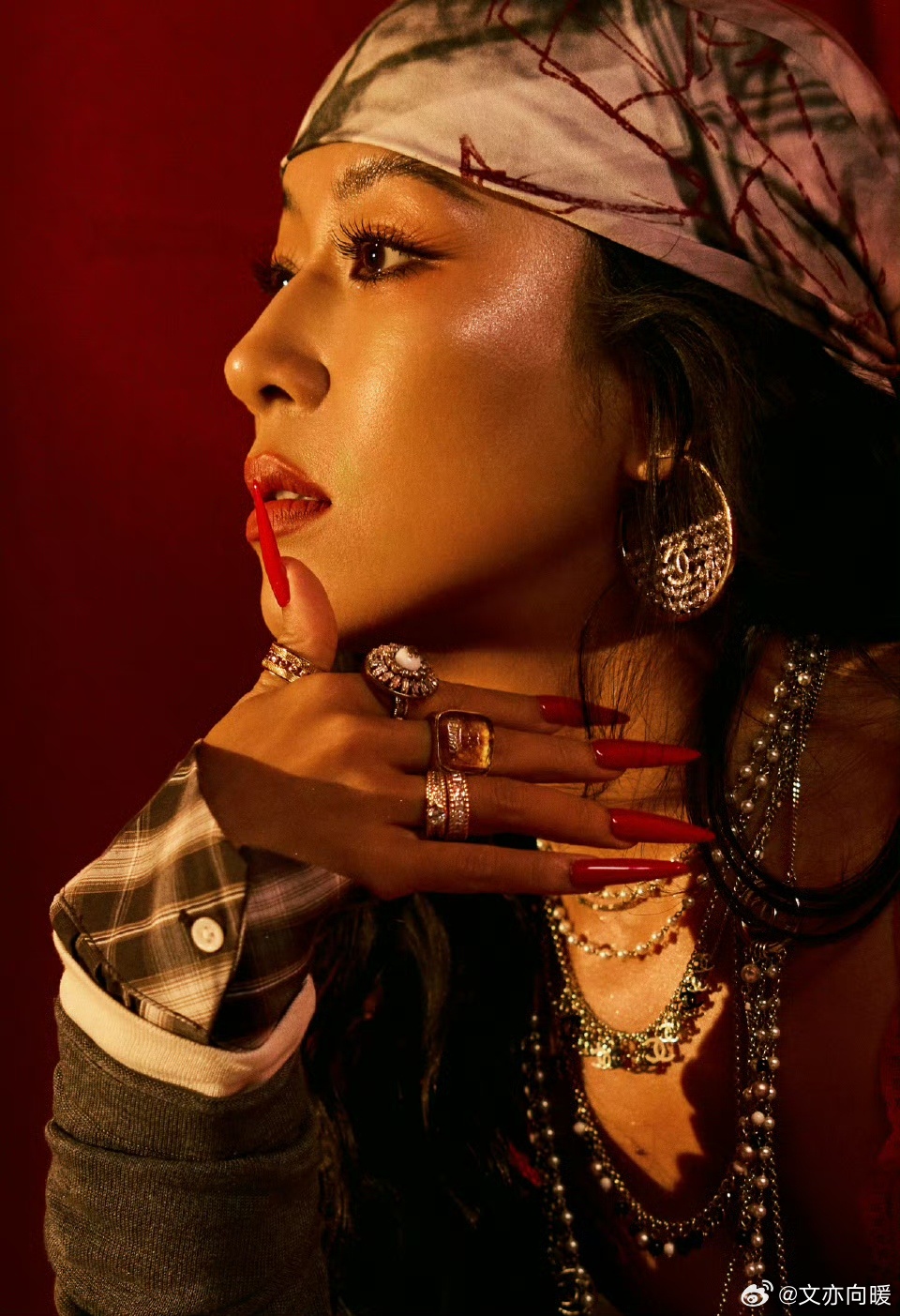 吉克隽逸丝滑掌握扭胯舞 吉克隽逸跳舞那股子劲儿太对味了，扭胯舞被她跳得又松弛又有