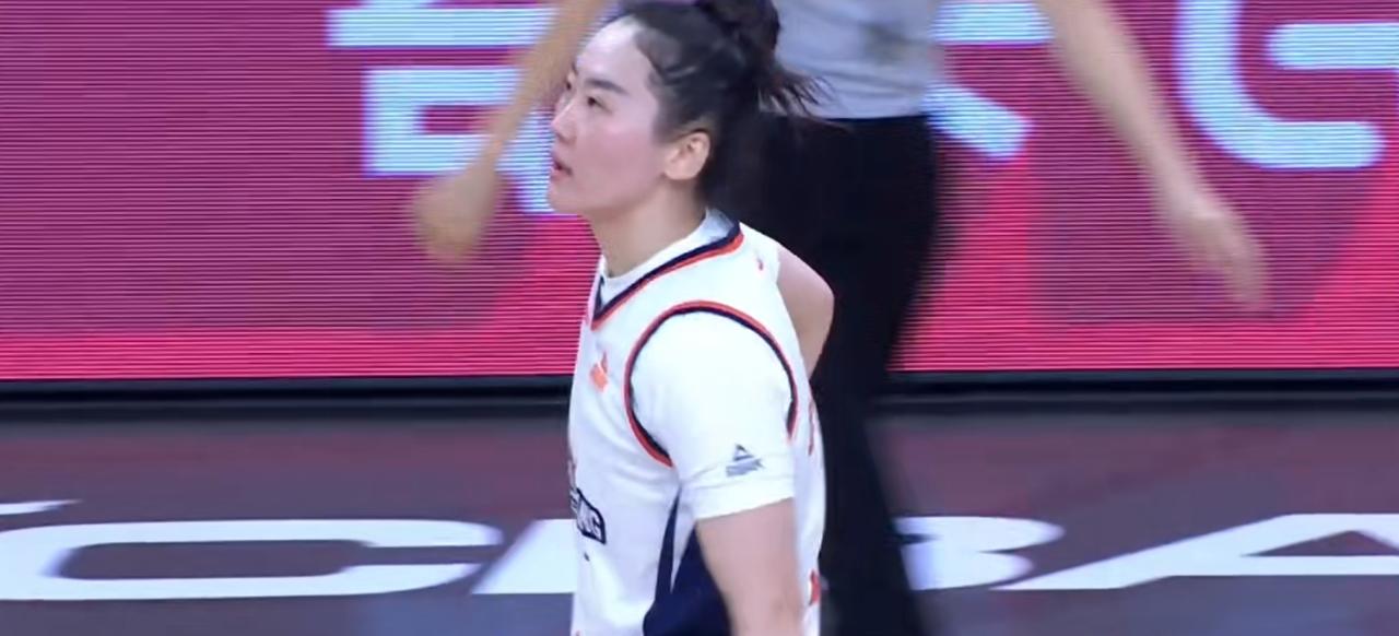 1月14日晚，WCBA新疆女篮和江苏女篮的对决大有看头。虽说上一场江苏女篮曾6分