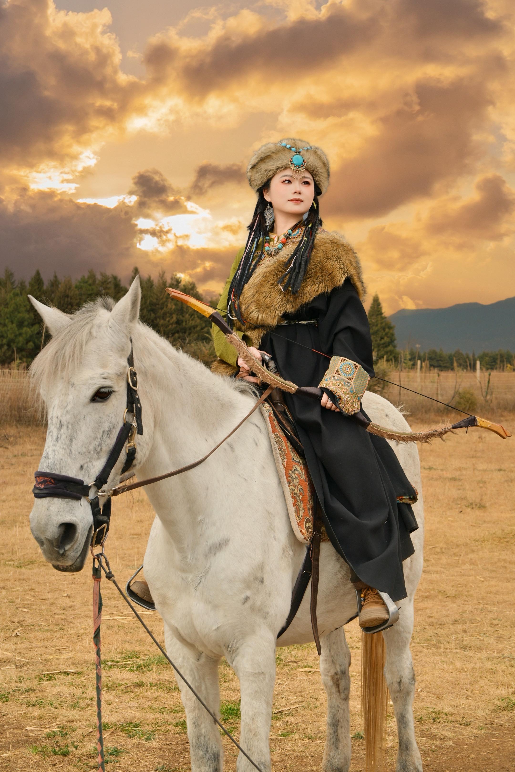 抱小羊🐑骑小马🐎做半日牧场卓玛