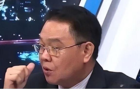 台湾地区时评人黄征辉曾呼吁：若大陆满足“两个条件”，台湾应尽快与大陆统一。

早