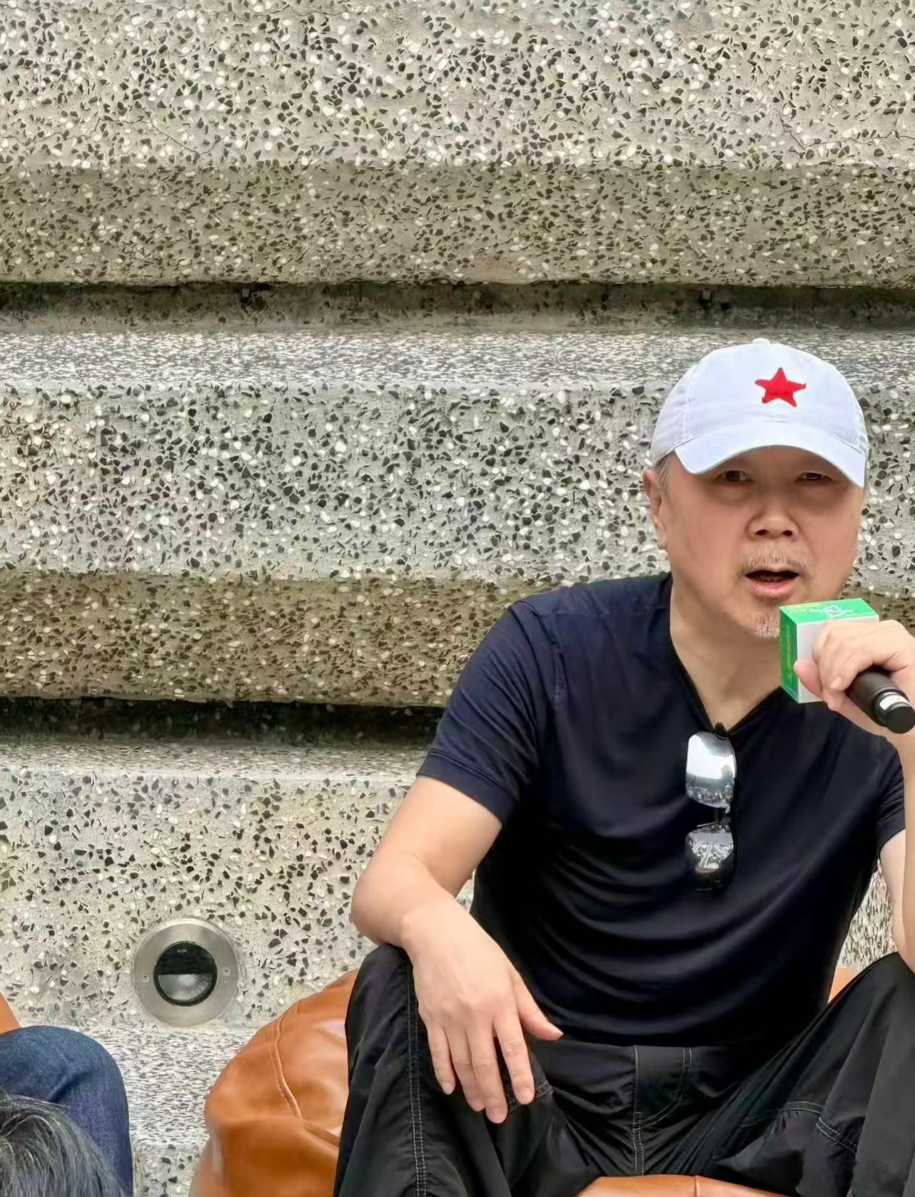 老崔，两张…… 
