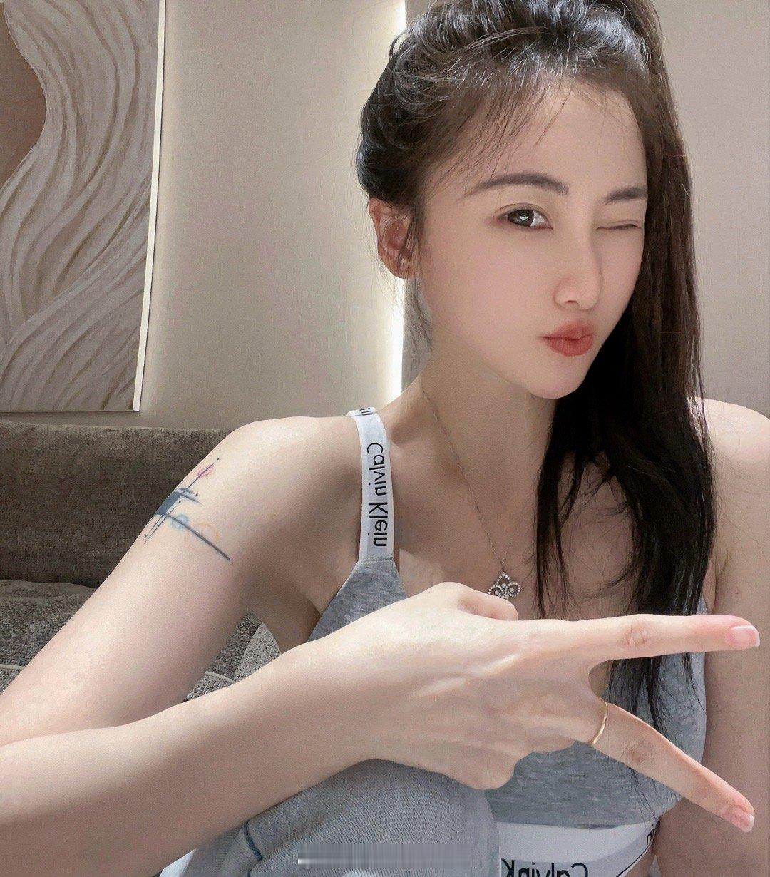 周末愉快🍻 ​​​