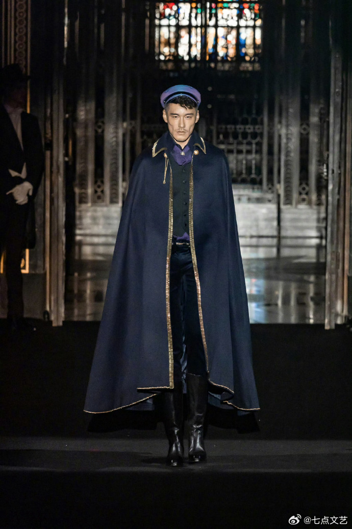 胡兵黄金时代大秀回顾胡兵携HUBING SELECTS压轴伦敦时装周，“黄金时代