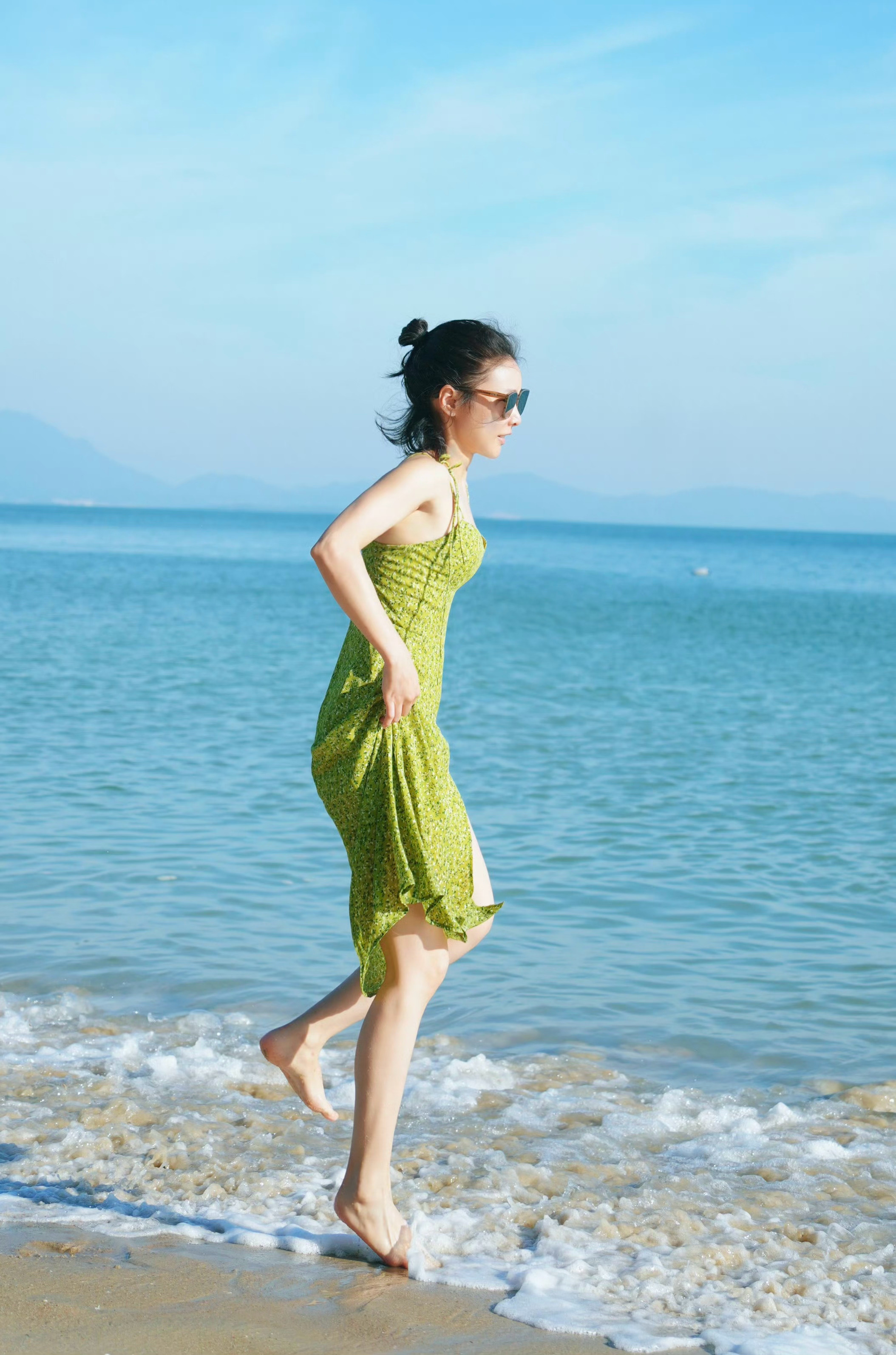 大嫂｜陈书婷高叶最新海边物料