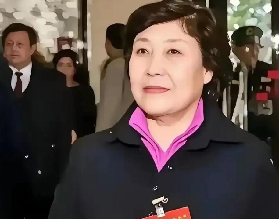 郭凤莲观点是否违背养老国情？

郭凤莲说 “每月 200 块养老金对农民太亏了”