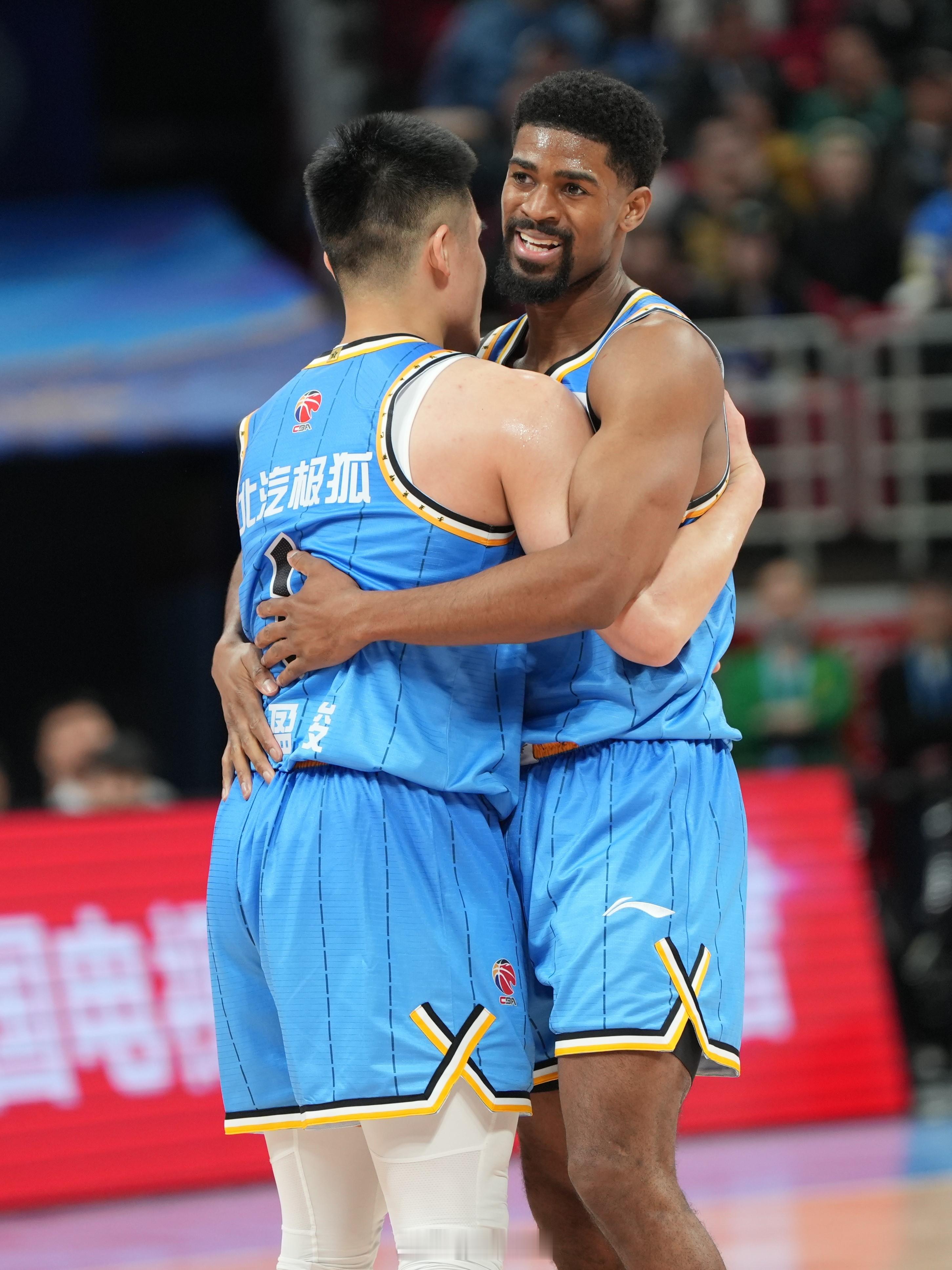 北京首钢 很多首钢球迷关心贝利离京的时间，想去送送他。他将会在明天（25日）中午