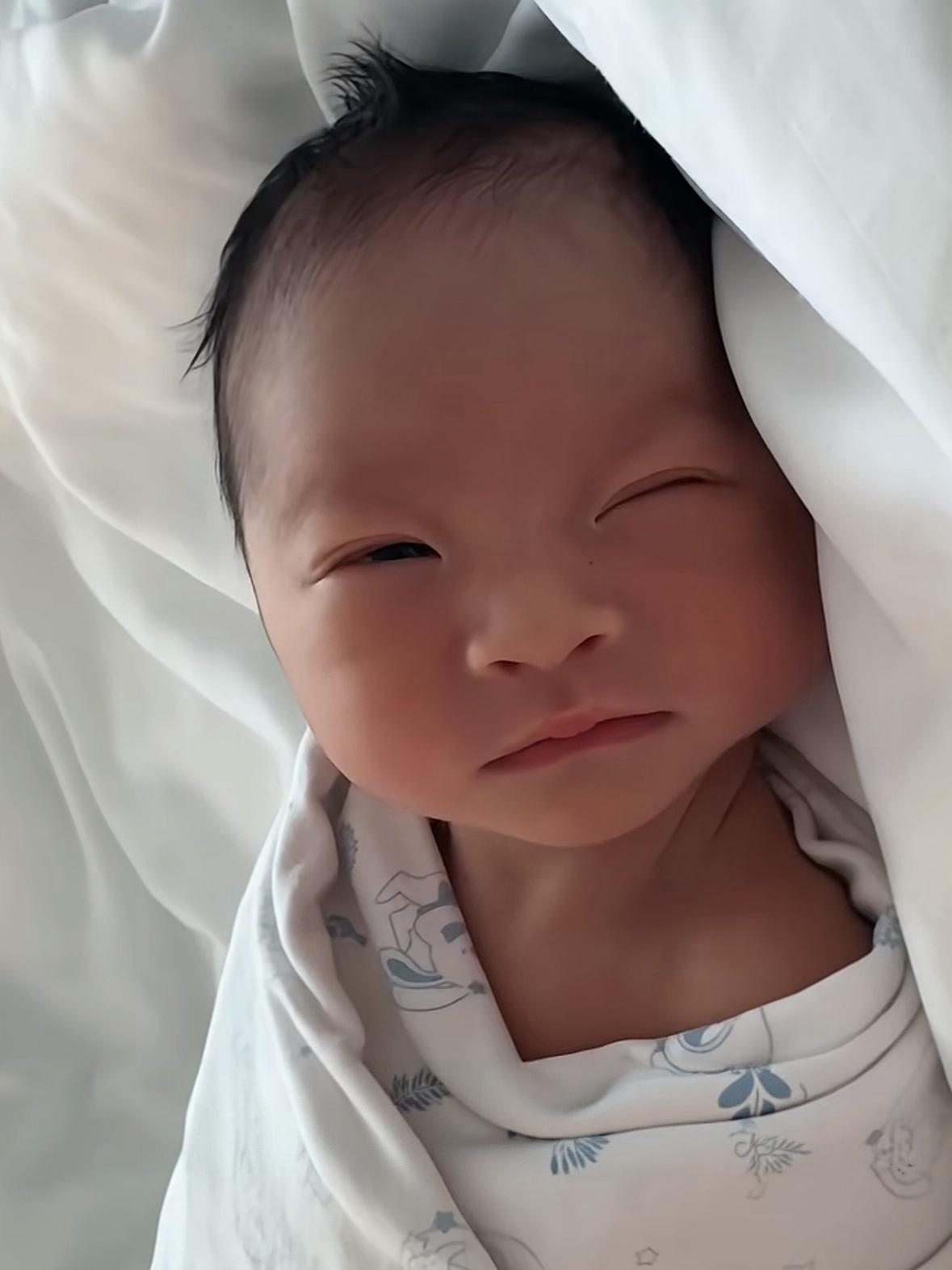 汪小菲这几日真是安静了不少，之前总是各种撕，热搜上的热闹程度不亚于春晚。妻子马筱