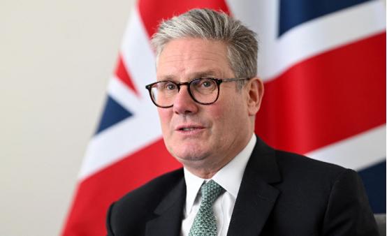 彻底坐不住了！英国首相斯塔默就俄罗斯对乌克兰空前的大规模空袭做出了回应。他说，现