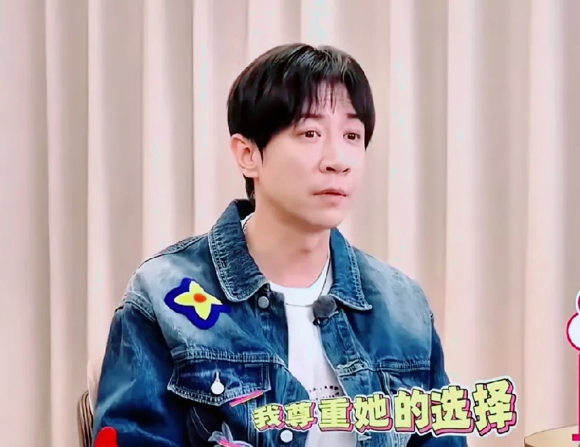 我敢打包票张维伊一定是笑着醒来的倒不是因为董璇喜欢她，而是董璇给他的亲戚都买金子