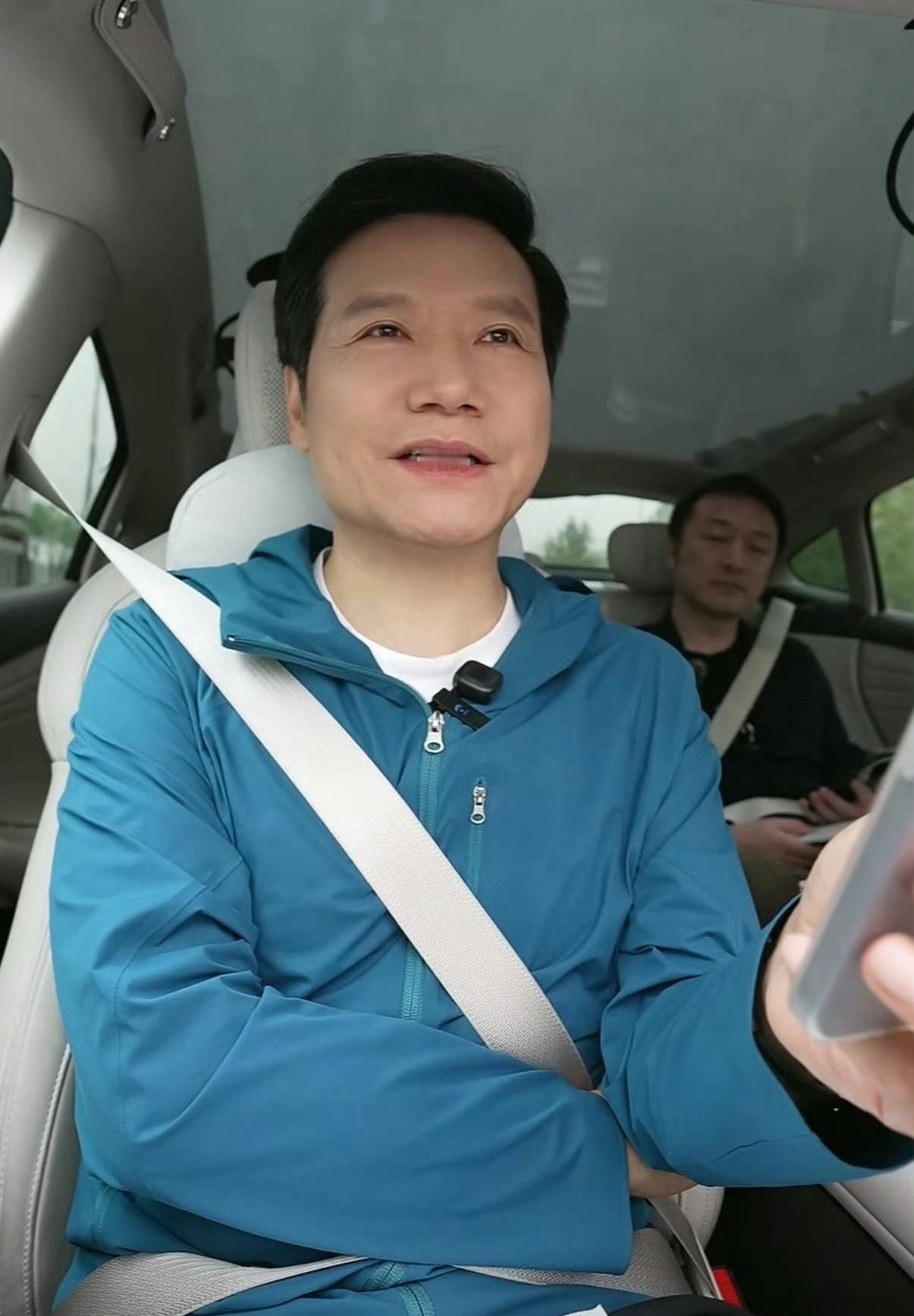 之前就一直有朋友问，小米做不做十万以内的车，雷总在这次的直播测试中说明白了。雷总