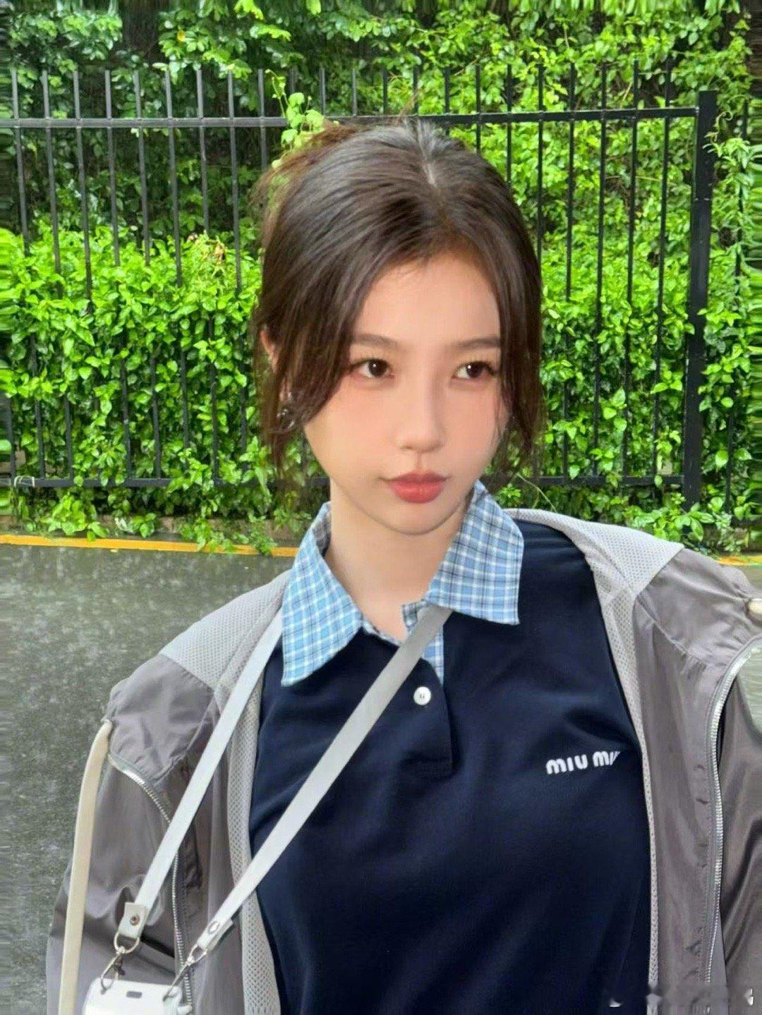 跟着湖南卫视连发的20条虞书欣，探索她在不同场景下的无限可能，适配力令人惊叹。湖